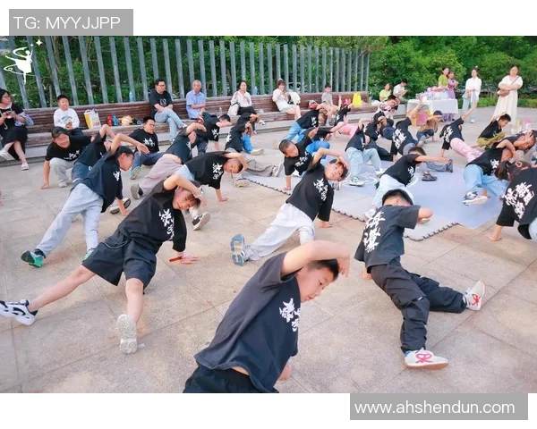 重庆街舞队战术创新引发热议街舞文化新风潮